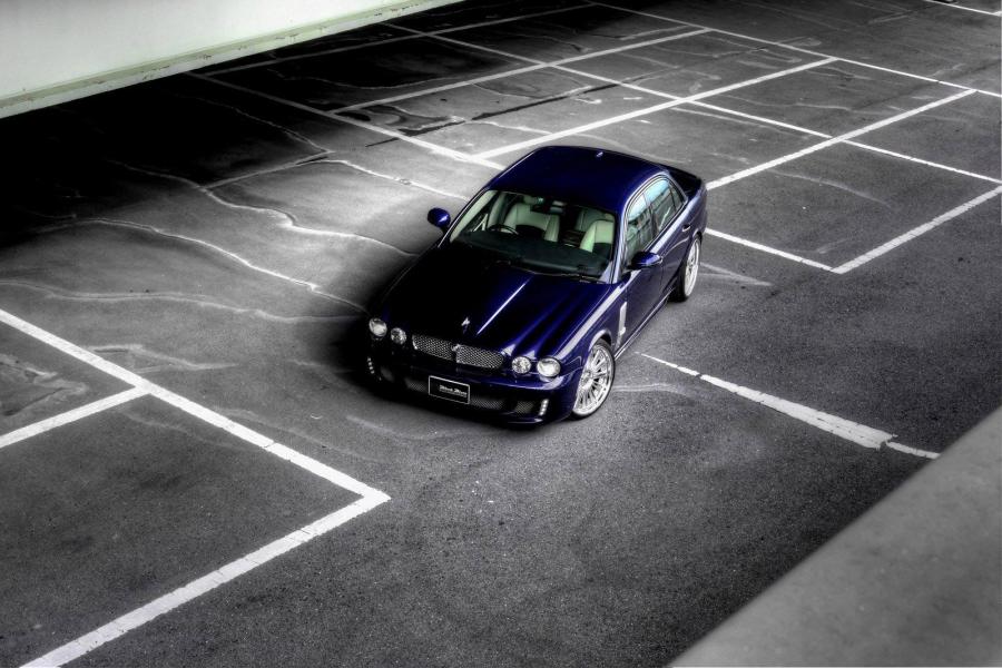  Jaguar XJ Black Bison Edition by Wald 2007 года  (фото 21 из 32)